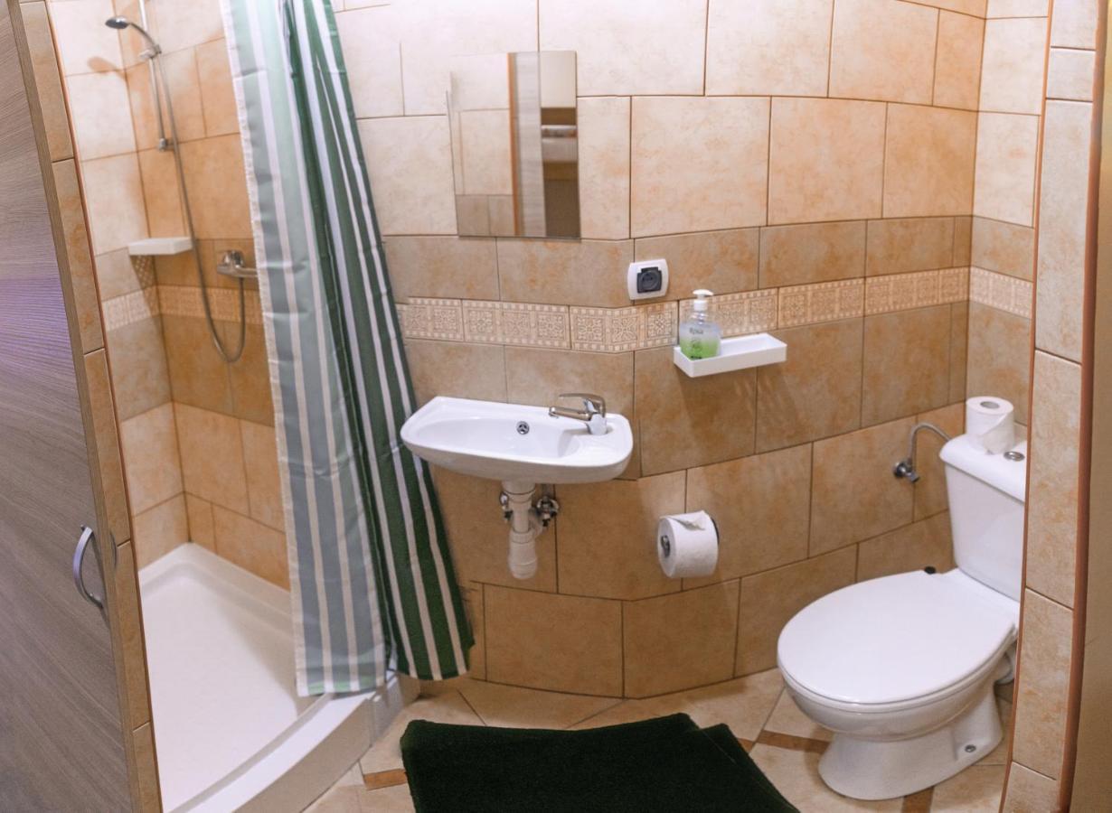Karczma-Koszwice Bed & Breakfast Ngoại thất bức ảnh