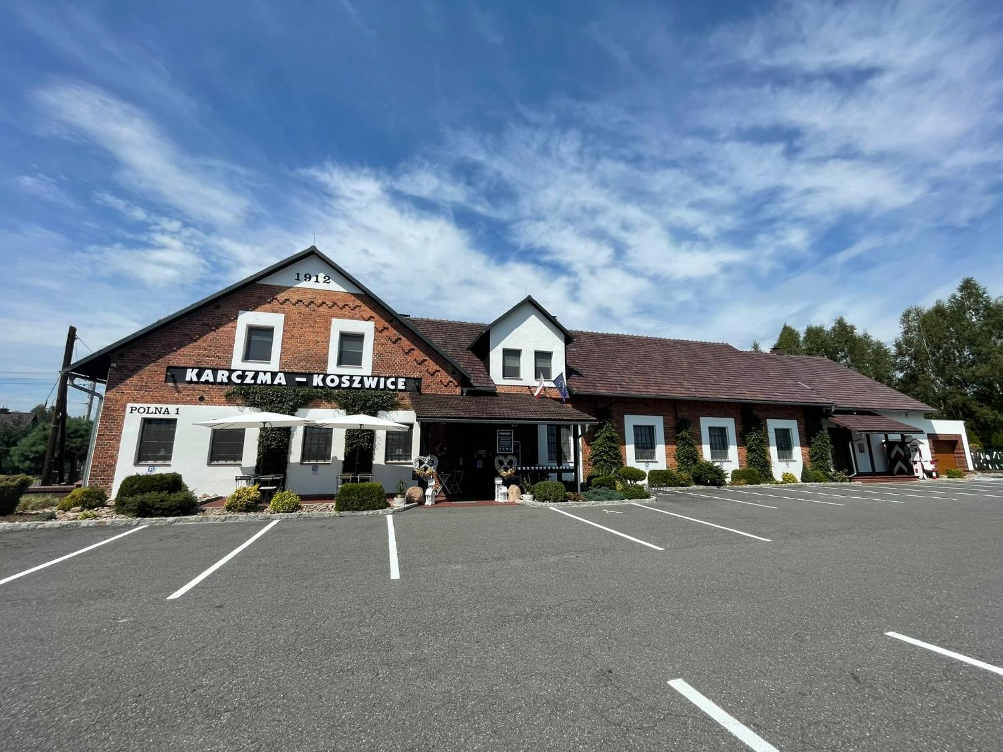 Karczma-Koszwice Bed & Breakfast Ngoại thất bức ảnh